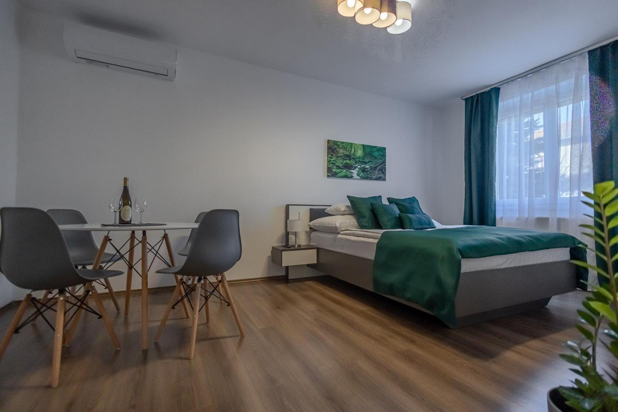 Happy Home Apartman Μίσκολτς Εξωτερικό φωτογραφία