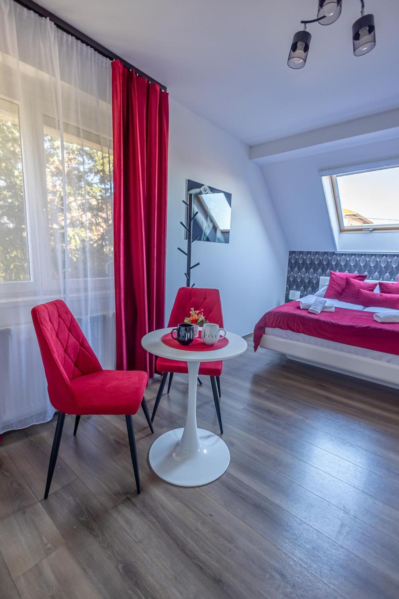Happy Home Apartman Μίσκολτς Εξωτερικό φωτογραφία